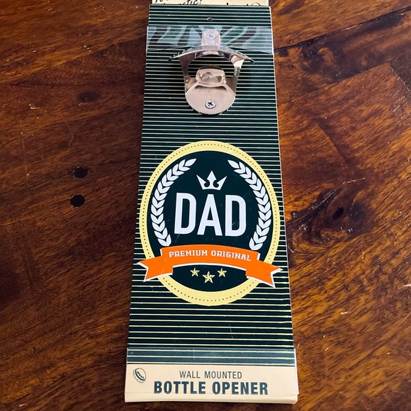 NIP Wall Mounted Beer Bottle Opener Great Gift for Dads! - Picture 1 of 7